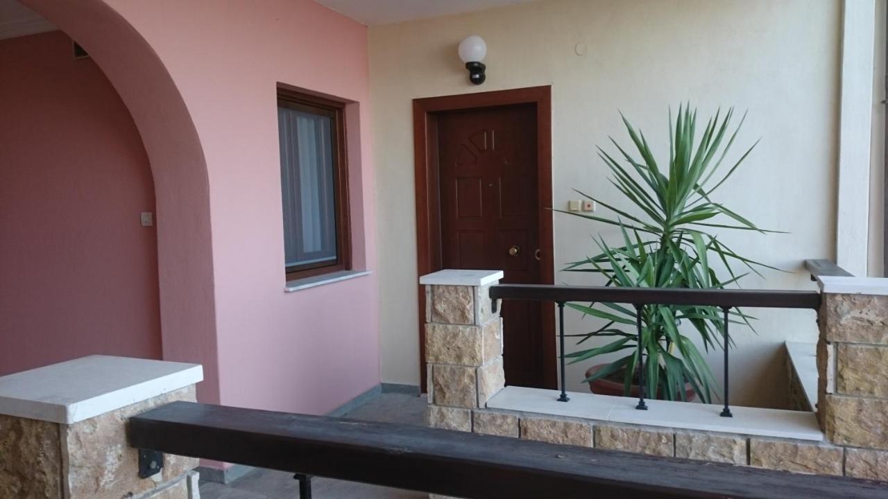Ferienapartment At Home Ouranoupolis Exterior foto